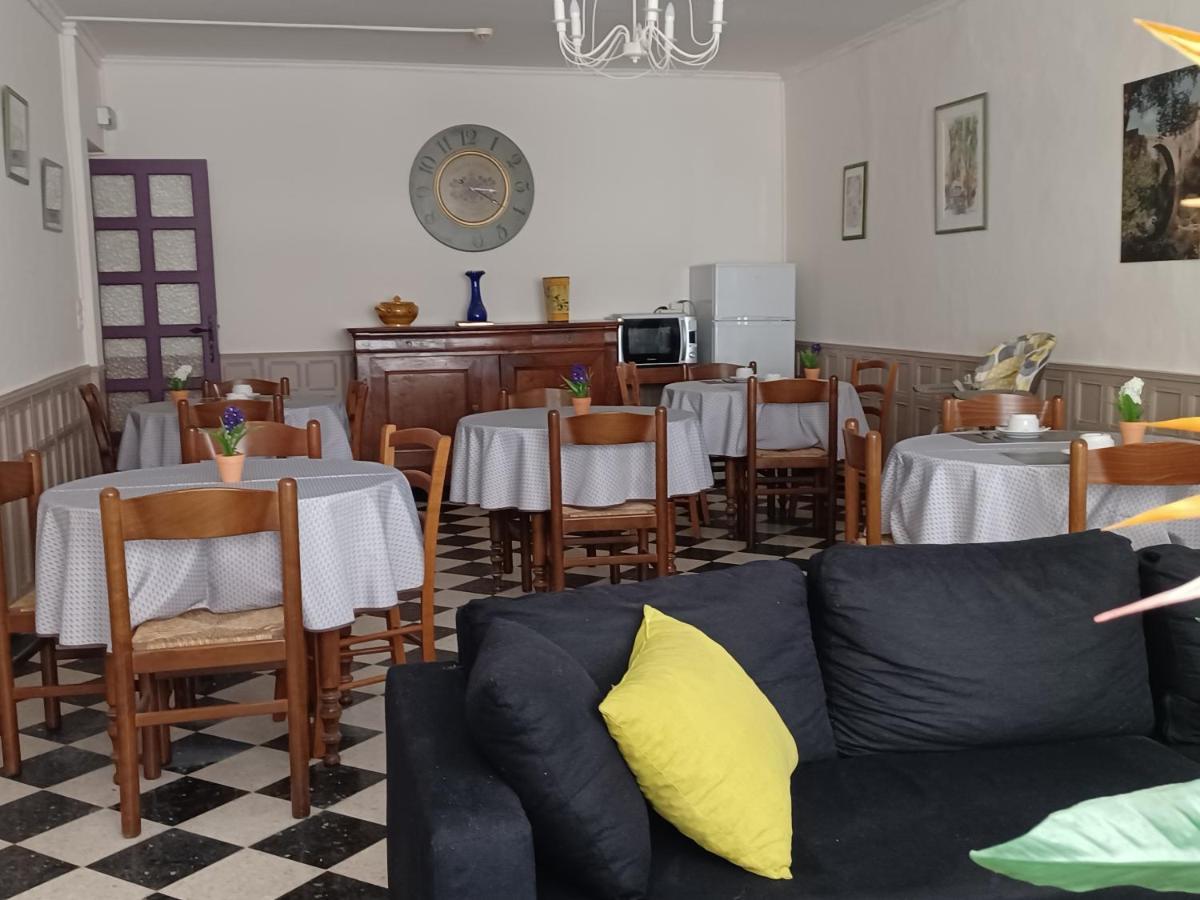 Les Glycines Bed & Breakfast Le Vigan  Dış mekan fotoğraf