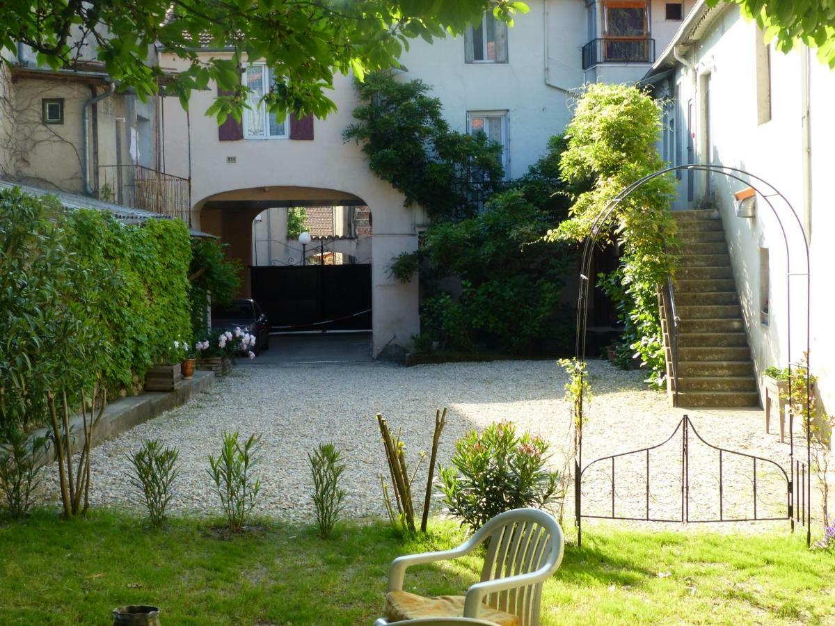 Les Glycines Bed & Breakfast Le Vigan  Dış mekan fotoğraf